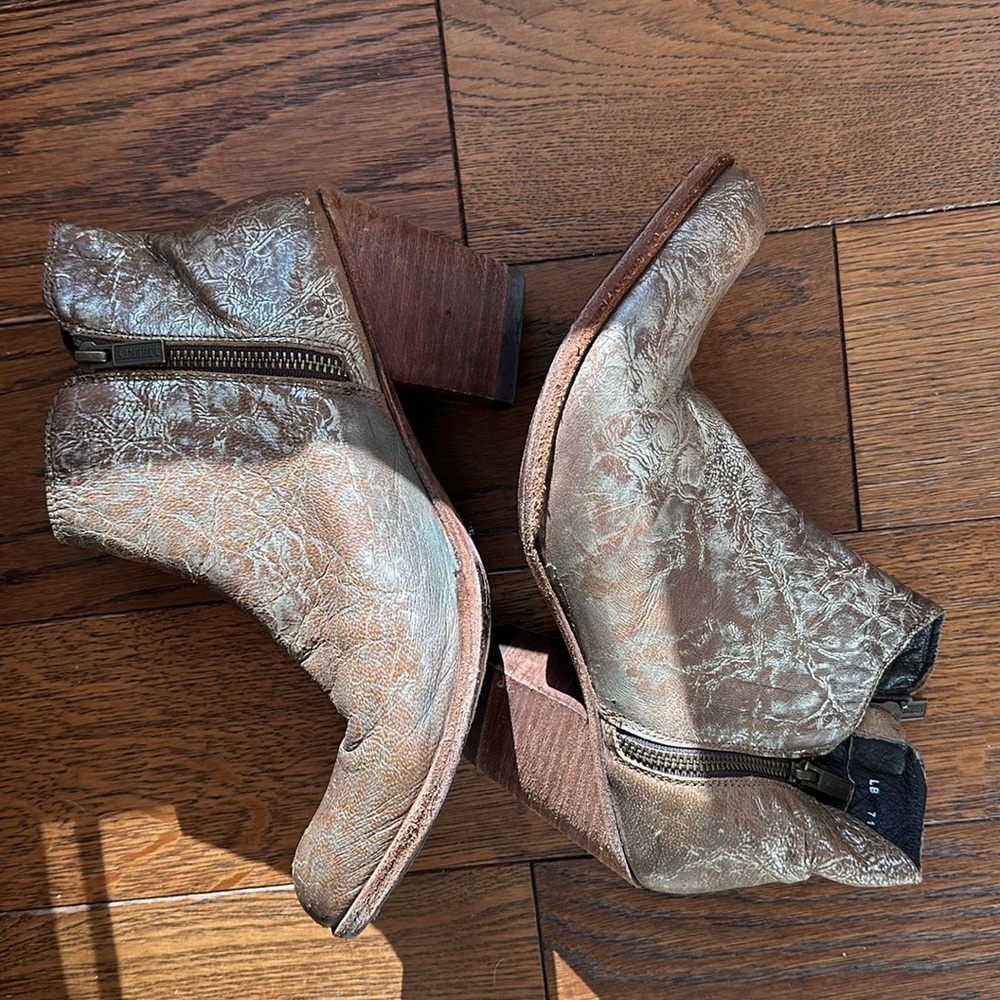 LIBERTY BLACK Booties